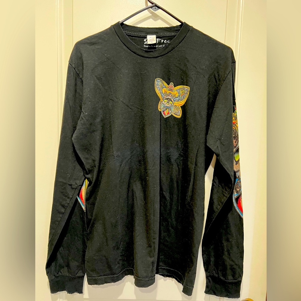 2BFree, Black Size L Top w Energized Butterfly Graphic 100% cotton
